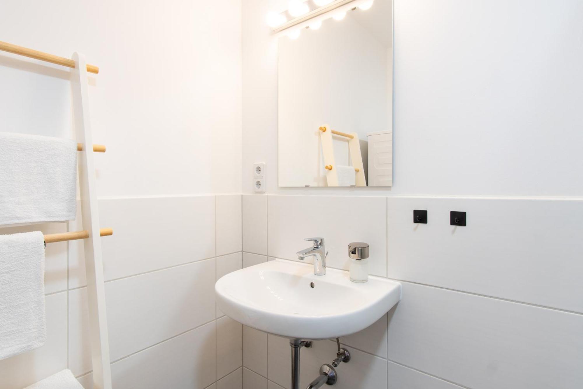 Luxurioeses Apartment, 10Min Innenstadt, Parkplatz Erfurt Dış mekan fotoğraf